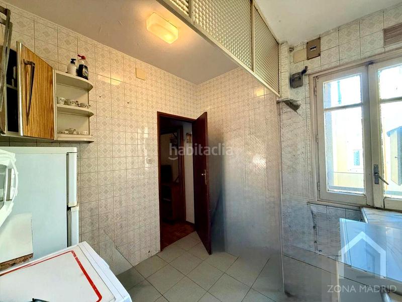 Foto 130ffe5f-cb09-4570-8359-f2d93435da2b. Piso zona real estate, vende en exclusiva espectacular piso séptima planta muy luminoso en Madrid