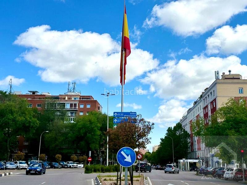 Foto 1b6bbe01-5bf8-4b2e-a943-66b304dde700. Piso zona real estate, vende en exclusiva espectacular piso séptima planta muy luminoso en Madrid
