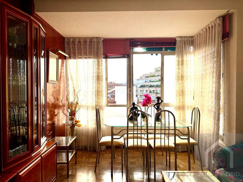 Foto 571f9aa7-c5e5-4615-86fa-6529fd767f80. Piso zona real estate, vende en exclusiva espectacular piso séptima planta muy luminoso en Madrid