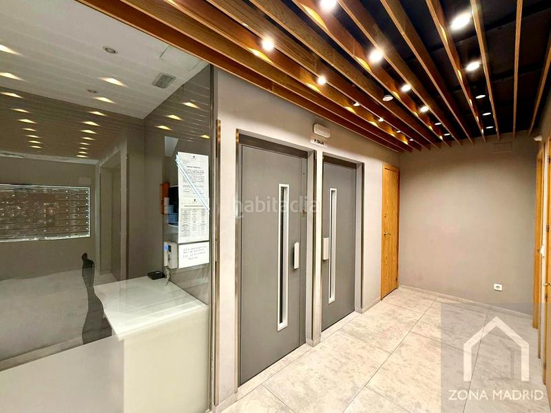 Foto a6f4eab6-07ae-4db5-a4c8-c7784b5f8e5b. Piso zona real estate, vende en exclusiva espectacular piso séptima planta muy luminoso en Madrid