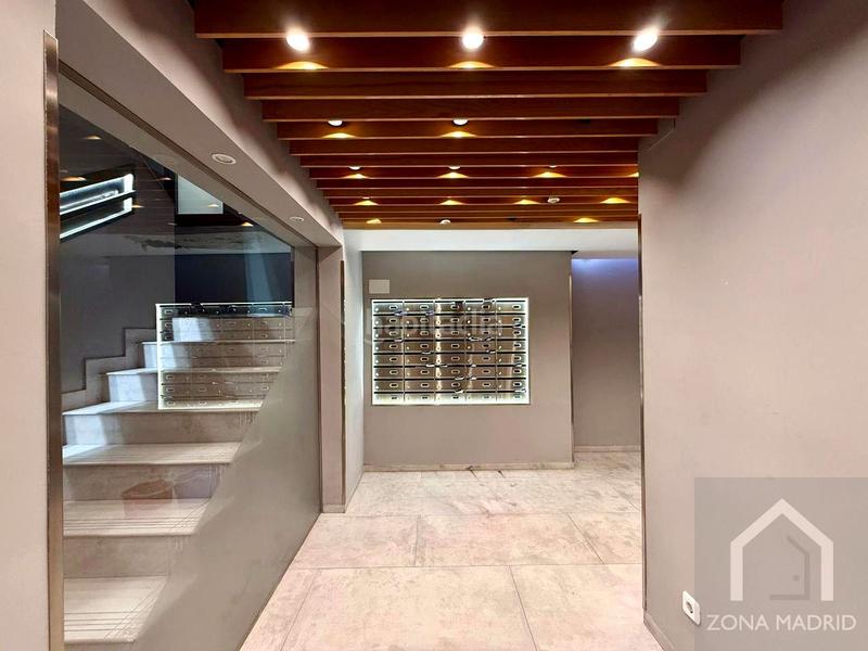Foto d20abda4-5f4c-4542-8a08-43fd7539843d. Piso zona real estate, vende en exclusiva espectacular piso séptima planta muy luminoso en Madrid