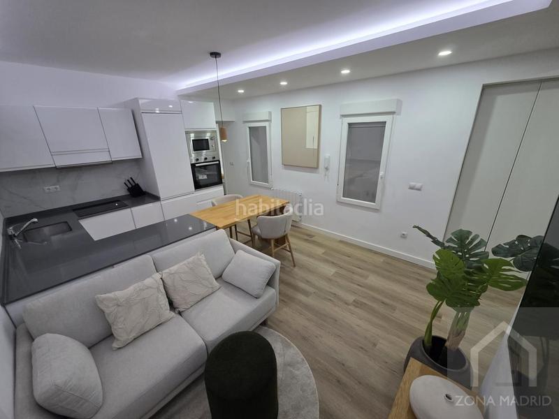 Foto a91f433f-f5ed-4d9f-a2bd-6f9e0d0fd669. Piso en Fuente del Berro Madrid