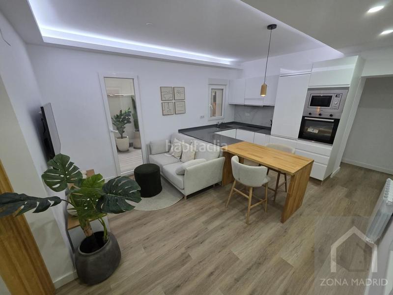 Foto f3633a6b-ee0d-46cd-bb2d-02e5844c621a. Piso en Fuente del Berro Madrid
