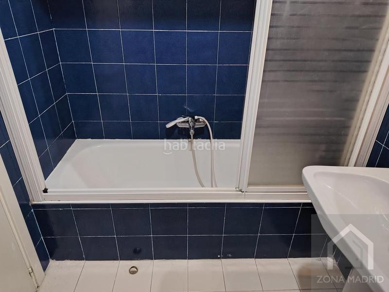 Foto 1a90c838-365a-42dc-8453-2e7f3306b14d. Location appartement avec parking dans Jerónimos Madrid