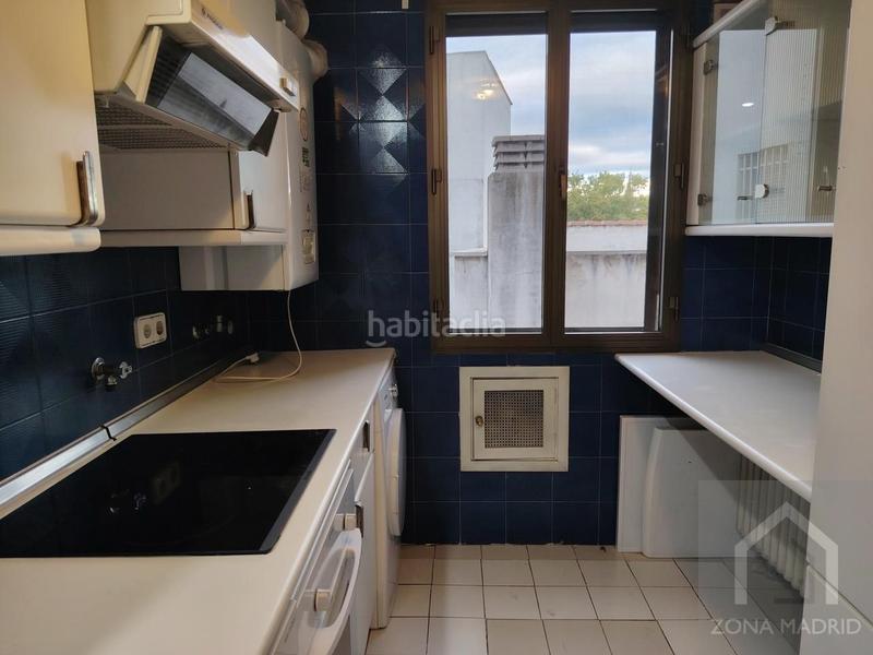 Foto a9c1b451-fee4-45f9-8a3e-0a51a575ff50. Location appartement avec parking dans Jerónimos Madrid