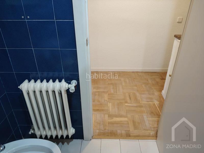Foto e68dc04d-9ff6-40f0-aa26-2e162923b184. Location appartement avec parking dans Jerónimos Madrid