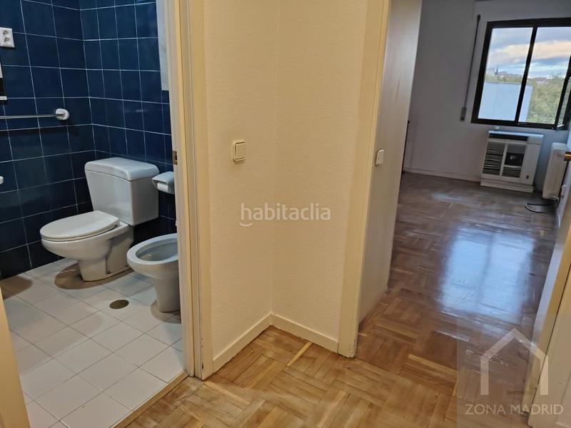 Foto 5189c849-7352-40d8-919c-115da0d67bfb. Rent flat with parking in Jerónimos Madrid