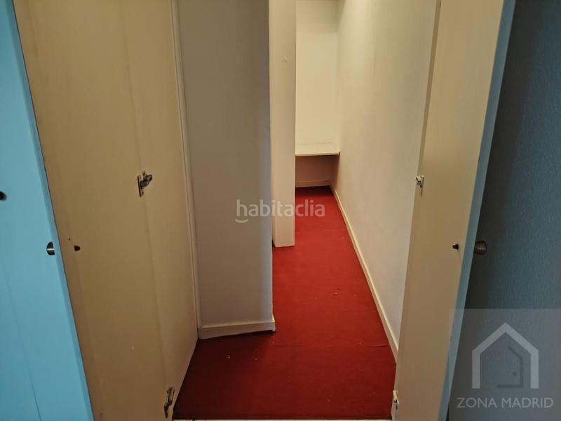 Foto b9c0bd09-ff50-4986-8470-6ebfd0ae3804. Rent flat with parking in Jerónimos Madrid