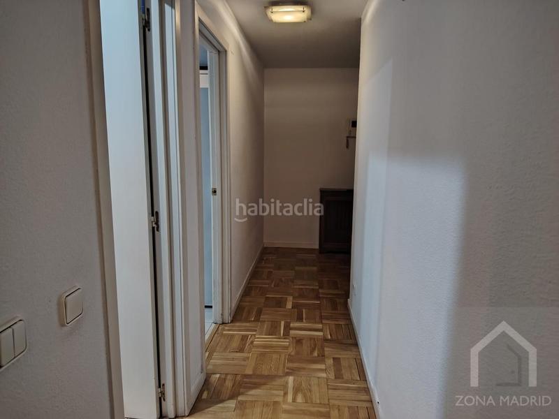 Foto ef1c5197-4df2-4879-a737-79293bc36690. Rent flat with parking in Jerónimos Madrid