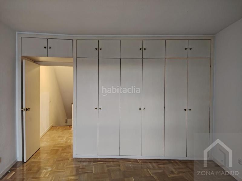 Foto fe7c22a3-dda5-4468-9044-e006896926b3. Rent flat with parking in Jerónimos Madrid