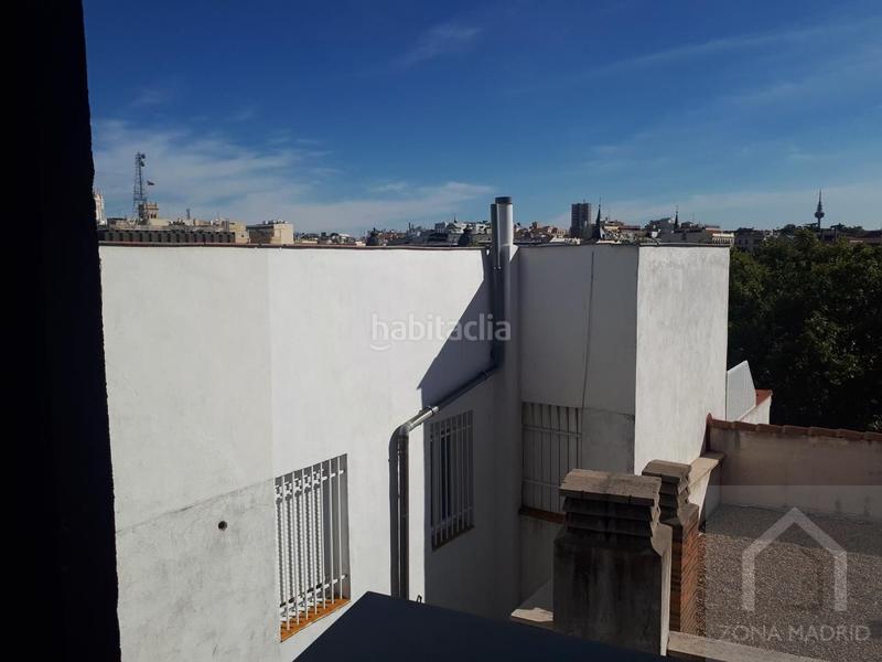 Foto a3aea20b-4c78-4f0d-a908-9d008342a476. Alquiler piso en Jerónimos Madrid