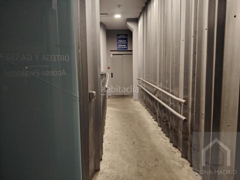 Foto 7c040f12-e53f-4160-8dda-25af3bea924c. Location parking voiture dans Lista Madrid