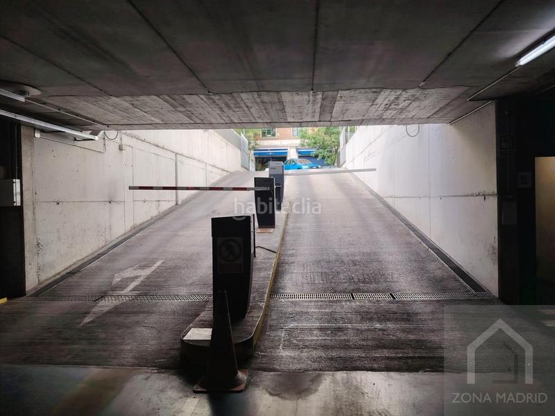 Foto a8229cc9-65ef-4872-937c-8a3088b54f5c. Location parking voiture dans Lista Madrid