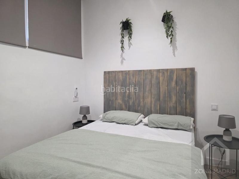 Foto d2fbe6c6-8978-42f0-8d2c-fe4a989543dc. Ground floor in Ventas Madrid