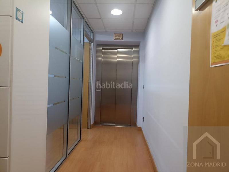 Foto 34debf2f-790c-4aa2-a41f-c47f3c25ba78. Building in San Diego Madrid