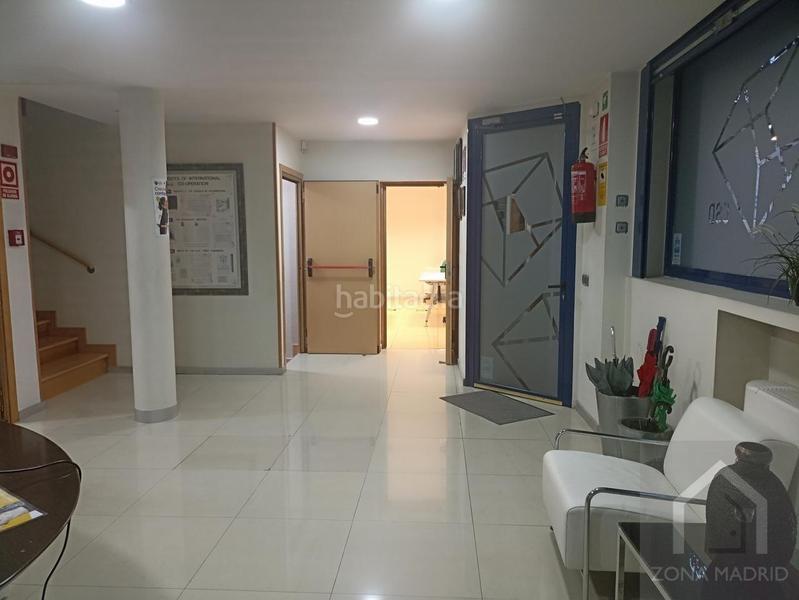 Foto 7d3b13bc-bd89-46c1-b84b-945e9f508db3. Building in San Diego Madrid