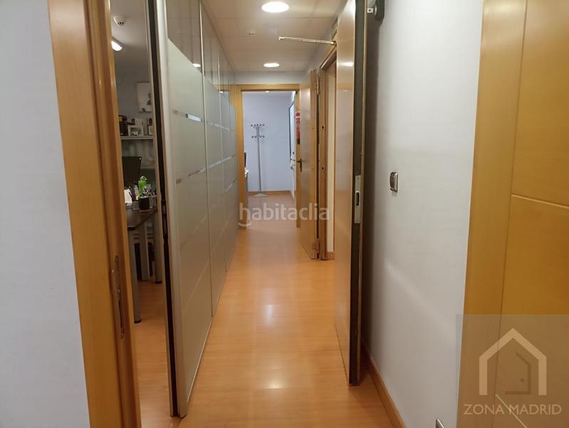 Foto c00c9592-734b-4be5-8ca2-44236271a204. Building in San Diego Madrid