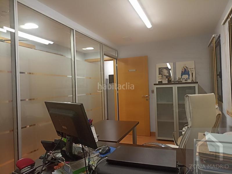 Foto c1022114-8351-4608-bb29-2f3f6771465d. Building in San Diego Madrid