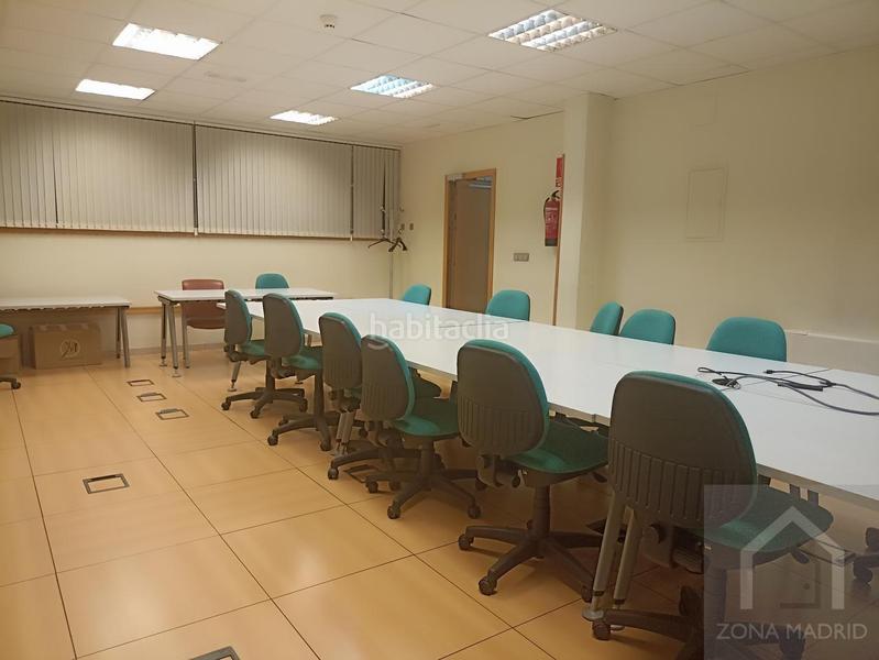 Foto f8bb32ea-a170-48e6-995e-5c5b06ebb81e. Building in San Diego Madrid