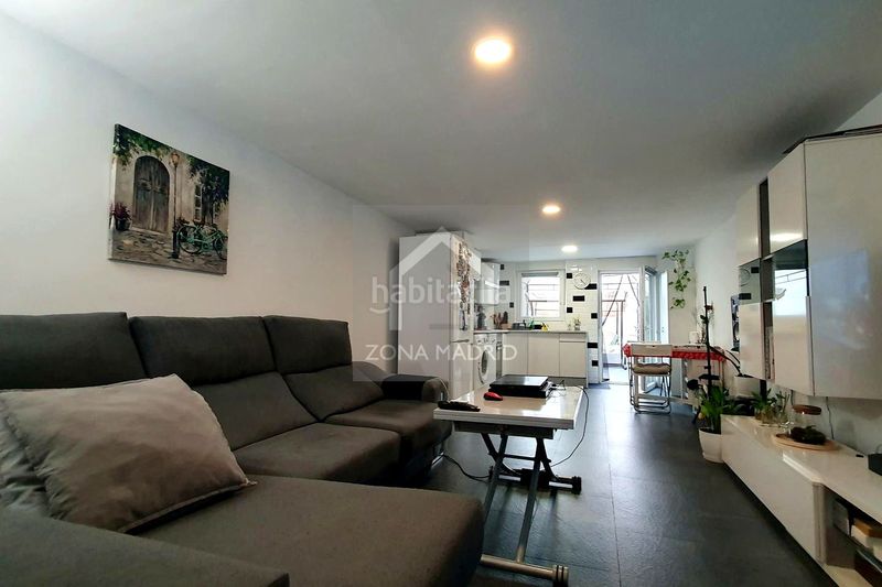 Casa zona vallecas, vende en exclusiva casachalet reformado. en Madrid - Imagen 4
