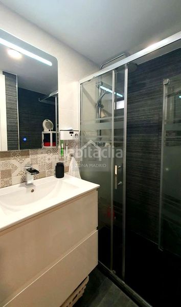 Casa zona vallecas, vende en exclusiva casachalet reformado. en Madrid - Imagen 29