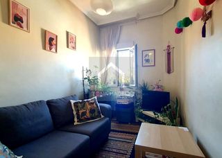 Appartement  De juan portas. Zona madrid vallecas, vende en exclusiva piso en rentabilidad.