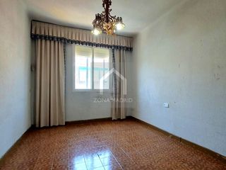 Piso  De san diego. Zona madrid vallecas vende en exclusiva vivienda exterior con as