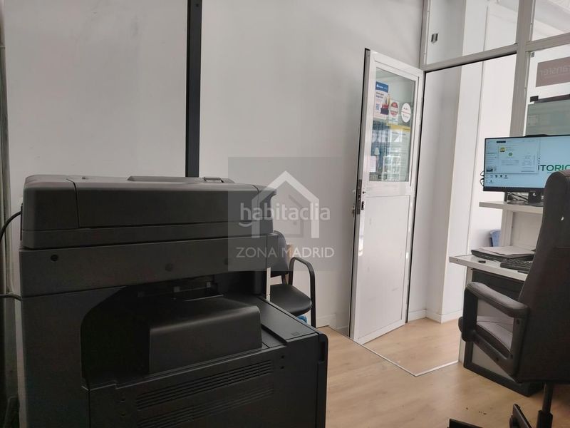 Foto 32c338e9-e123-4b67-9b60-91de56758963. Local comercial a Numancia Madrid