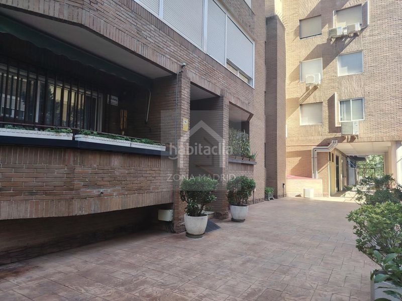 Foto 1506da10-b39d-481a-a923-32b34446c625. Pis amb aparcament a Acacias Madrid