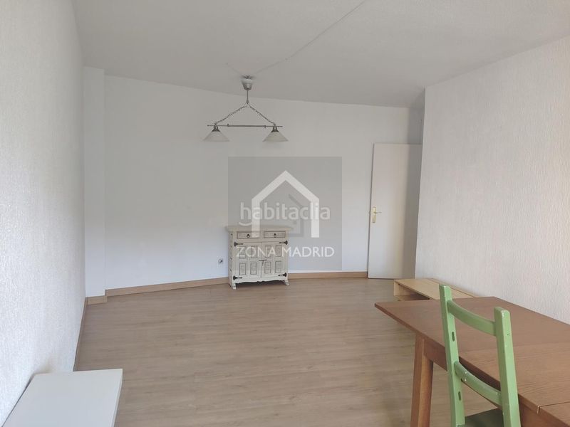 Foto 686f3b38-b50a-4cbd-9ed0-57673b0696aa. Pis amb aparcament a Acacias Madrid