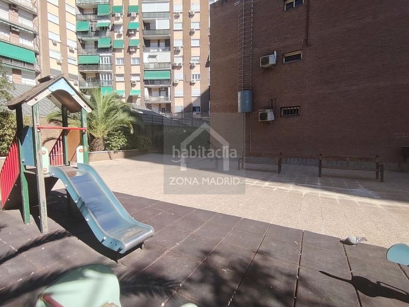 Foto ca094324-30f8-4f97-a952-23de23e83991. Pis amb aparcament a Acacias Madrid