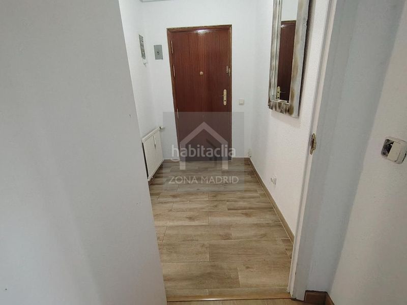 Foto f45cf21e-5018-411f-b5b7-6547332fbf90. Pis amb aparcament a Acacias Madrid