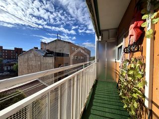 Appartement  Calle del doctor sánchez. Zona madrid vallecas, vende en exclusiva piso con terraza.