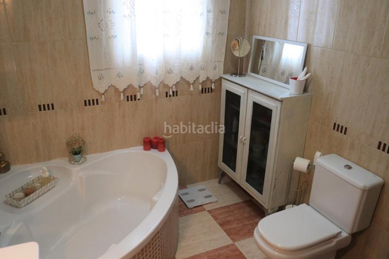 Foto 3242a990-b0a5-4743-837e-b63809fa6183. Casa adossada amb xemeneia calefacció aparcament a Novés