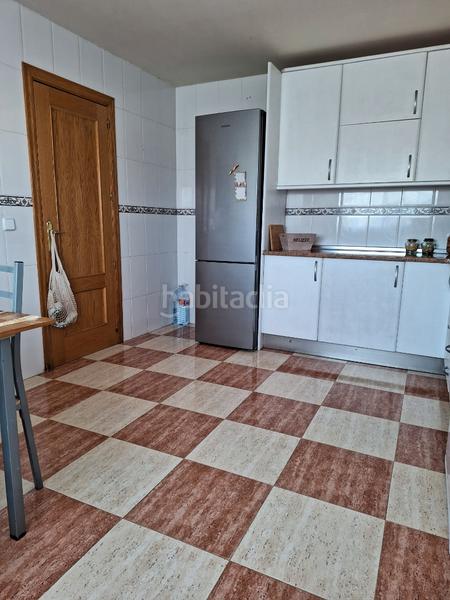 Foto 8a705f60-a17d-4f58-b67f-dd75d7430c46. Casa adossada amb xemeneia calefacció aparcament a Novés