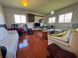 Maison en Casar de Escalona (El). Chalet independiente para entrar a vivir !