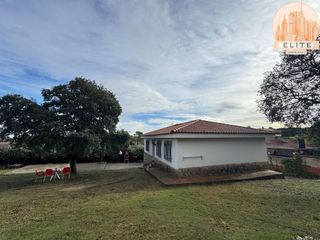 Xalet a Casar de Escalona (El). Para entrar a vivir !