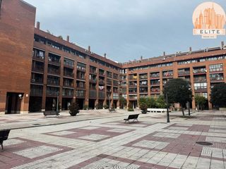 Parking coche en Zona Renfe. Plaza de garaje en buena zona