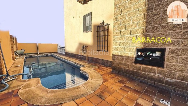 Foto a2ea428e-1b36-4c85-8bb5-5d09ced7aa10. Casa aparellada amb calefacció aparcament piscina a Torrejón de la Calzada