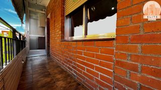 Flat in Zona Centro Joven. Terraza, junto metro p. lisboa !