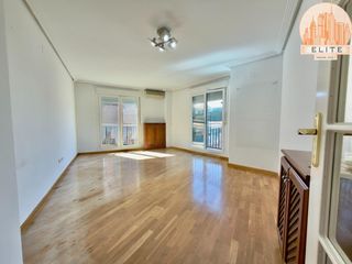 Appartement à Casco Antiguo. Zona ayuntamiento, plz. garaje !
