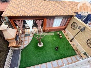 Chalet en Yuncos. Chalet adosado con jardin !