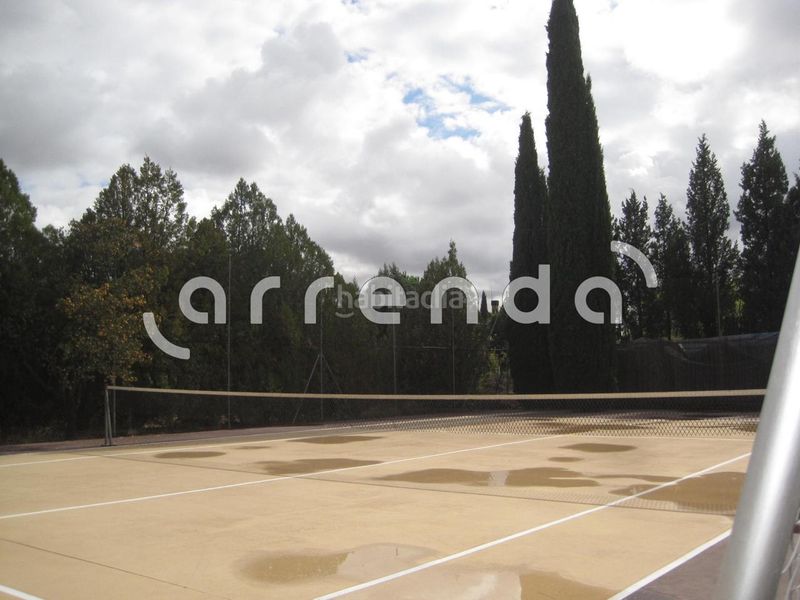 Foto 155fc33f-eb0a-4158-9817-91d71213b3f9. Casa amb calefacció aparcament piscina a Peñas Albas - Zulema Villalbilla
