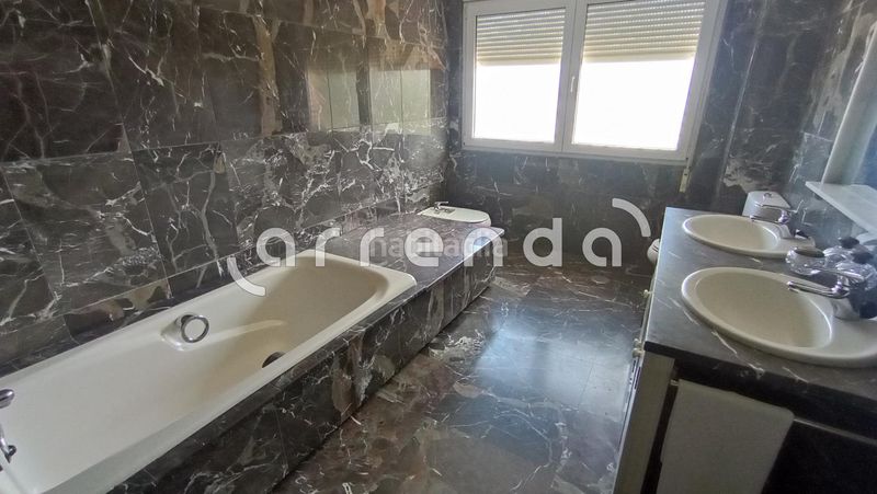 Foto bf3f33e4-f9c8-4f2e-8a86-021ca137fbca. Casa amb calefacció aparcament piscina a Peñas Albas - Zulema Villalbilla