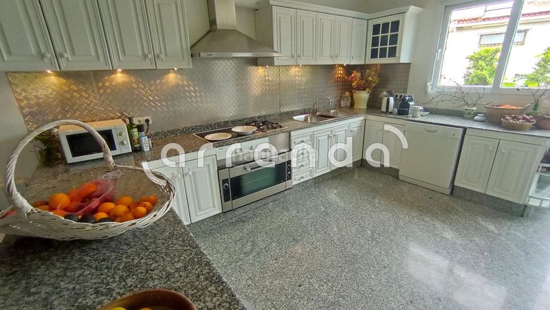 Foto c72ff834-8f0a-4ecc-a2d6-4ddf370cadf8. Casa amb calefacció aparcament piscina a Peñas Albas - Zulema Villalbilla