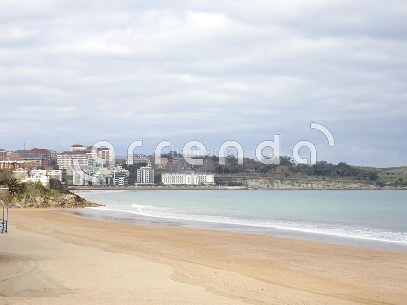 Foto 14710ee5-c6d0-452b-9218-1fe24efe3f05. Lloguer àtic amb calefacció aparcament a El Sardinero Santander
