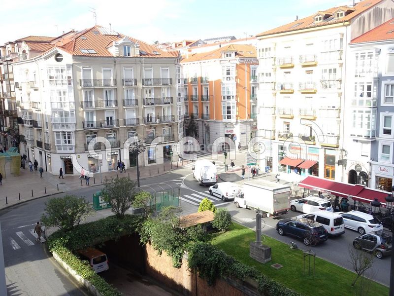 Foto 93c74398-0fd2-47ee-a84e-bccceccd77a1. Lloguer pis amb calefacció a Centro - Ayuntamiento Santander