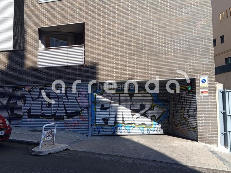 Foto 37e1a8e3-3e31-447f-b5bc-06d84e945c8a. Aparcament cotxe a Acacias Madrid