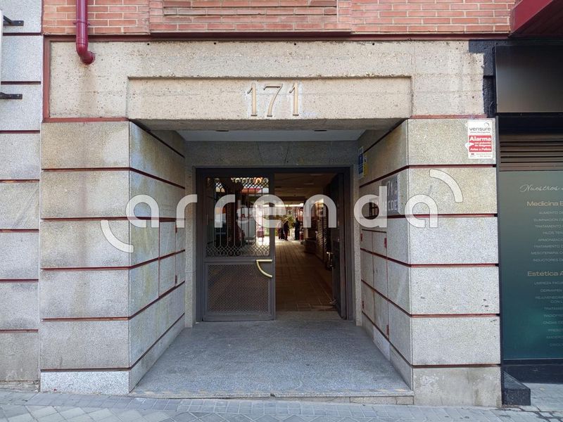 Foto 6326f47f-7f4b-4139-8d0d-741bbbe728ac. Aparcament cotxe a Acacias Madrid