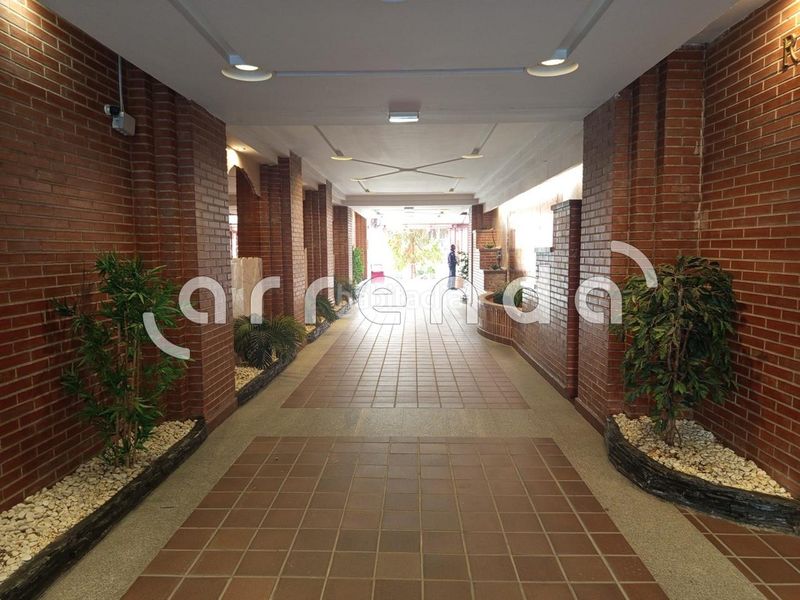 Foto acbc71a7-d614-4368-887e-4a57f451d8e2. Aparcament cotxe a Acacias Madrid